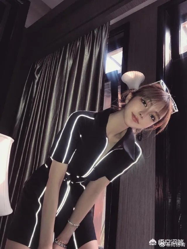 通过罗志祥周扬青分手事件,如何看待恋爱时看对方的手机的必要?