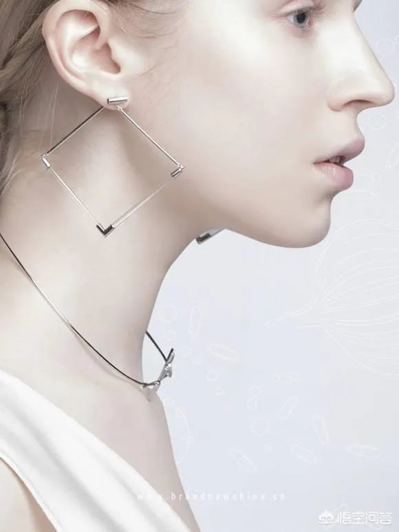 有哪些是好看但不贵的饰品?