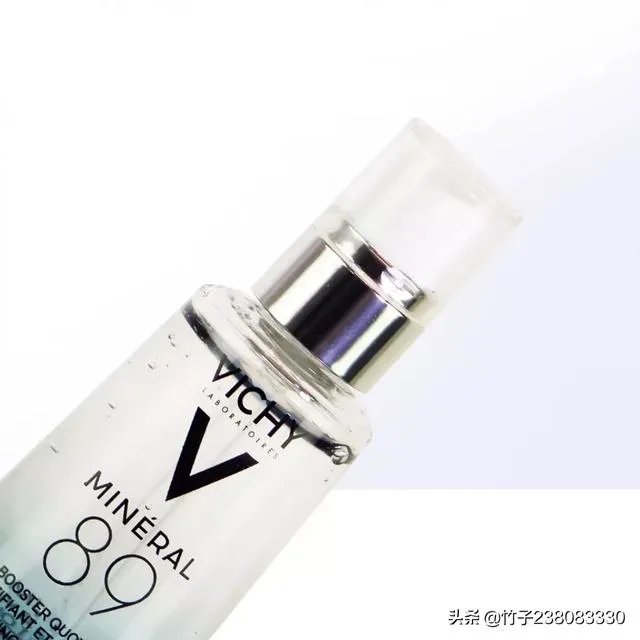 混油皮用面霜还是精华