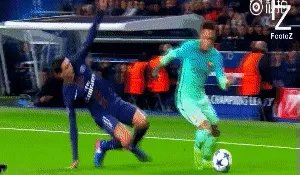 上海上港1比0蔚山现代武磊又闹笑话了,假摔怎么看?