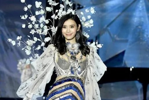 如何评价奚梦瑶？