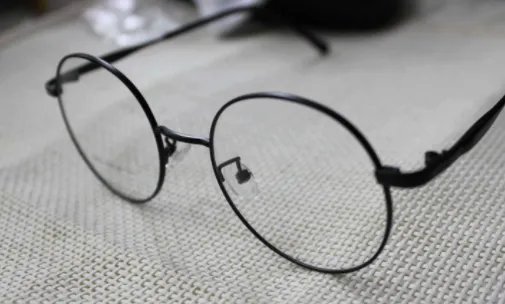 大多文艺青年都比较钟爱复古造型，身高170cm的男生如何打造适合自己的复古风尚？