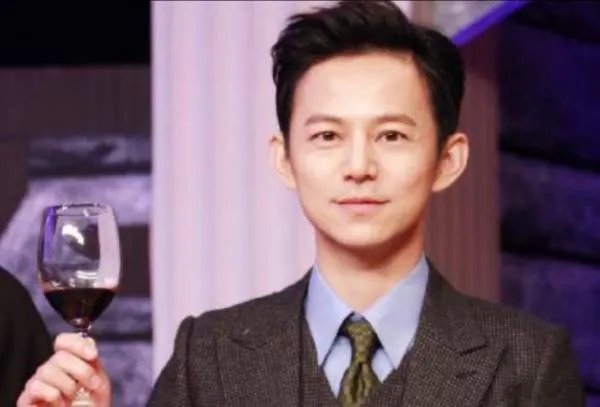 你觉得谁现在是湖南卫视的一哥一姐？为什么？