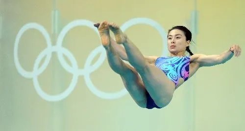 郭晶晶参加东京奥运会跳水评委,她的专业能力如何?