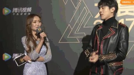 明星冬天走红毯时总是穿的很少，他（她）们到底冷不冷？