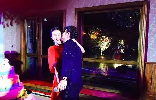 高清汪峰和章子怡吻照图 解密章子怡为何会爱上汪峰？