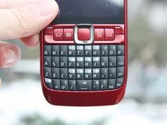 价格逼近千元 红色诺基亚E63今日再到货