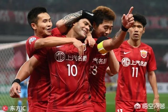 亚冠，上港1-0川崎，胡尔克点射绝杀，颜骏凌救险，上港取开门红，如何评价？