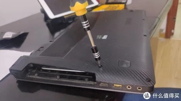 Y430P拆机：安装内存+清灰