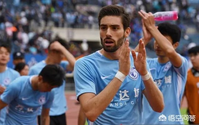 传闻大连一方总经理周军将引入王寿挺、毕津浩两名申花球员，为什么一些大连球迷不满？