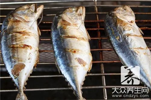 老坛酸菜鱼米线怎么制作呢？