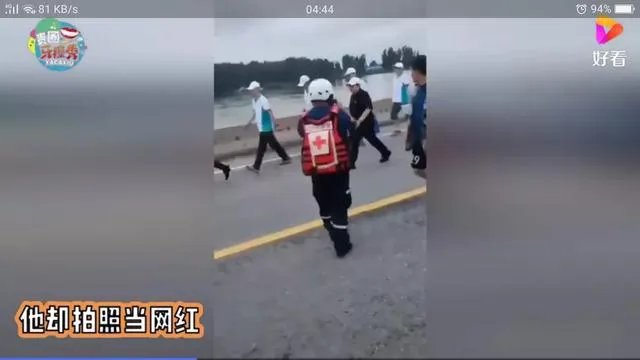 对于韩红去河南救灾,怒斥合影者“一边去”,大家有什么看法?