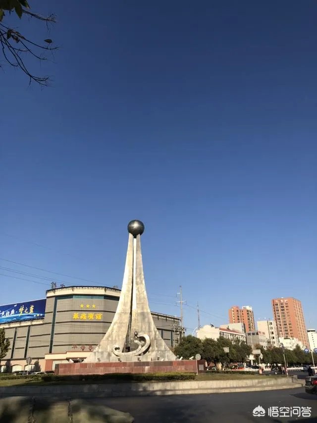 八十多岁的老太太病危，亲人要抢救，但老人叫孩子不要抢救了，你怎么看？