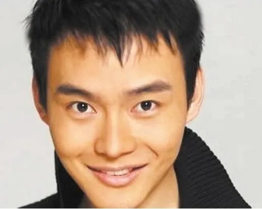 海岩儿子侣皓喆整容失败揭秘 “变脸”真相——整形失败