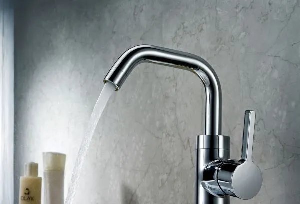 浴室水龙头漏水怎么修