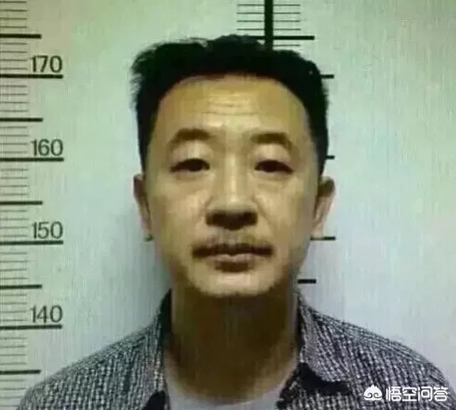 IG队员和陈鲁豫“网吧五连坐”，NING王宝蓝亲自护驾，JKL葛优瘫，你怎么看？