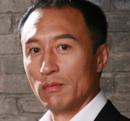 王洛勇妻子儿女是谁 《东北抗日联军》收视领先获好评