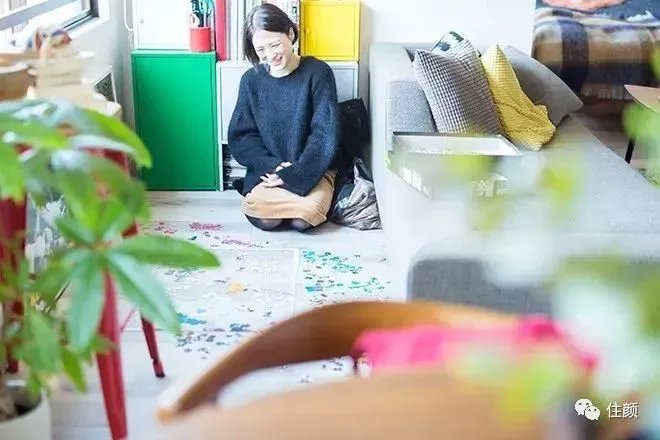 买房、独居、不婚、不生，这届女性实在是太牛了！