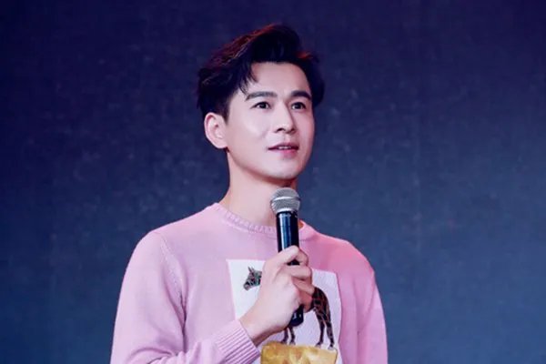 乔振宇是公认美男子，儿女双全，但是为什么却迟迟没有办婚礼？