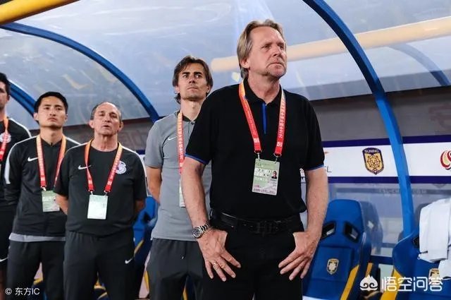 传闻大连一方总经理周军将引入王寿挺、毕津浩两名申花球员，为什么一些大连球迷不满？