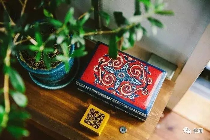 买房、独居、不婚、不生，这届女性实在是太牛了！