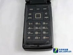Bada系统翻盖机 三星W689价格大降300元