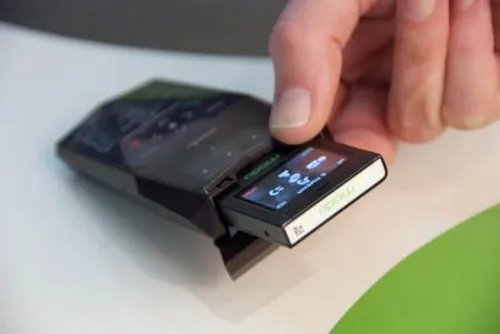 最小的手机有哪些 6款袖珍版手机推荐