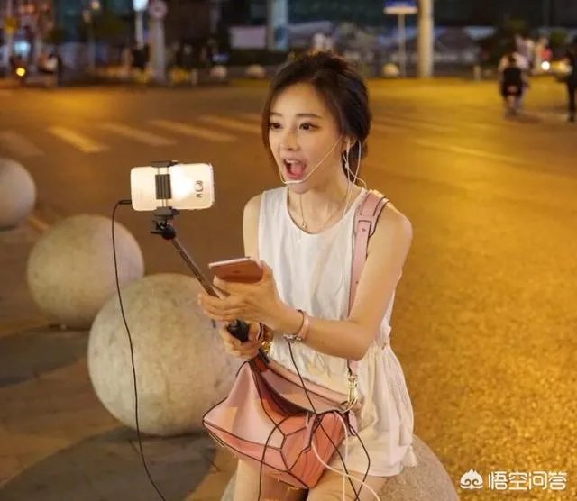 为什么冯提莫能不断的上电视？