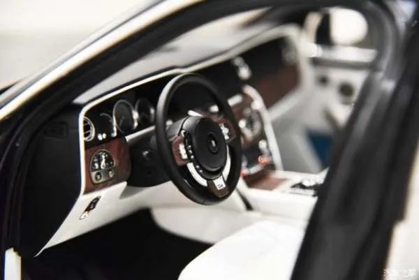 一个汽车模型比买辆高尔夫还贵？劳斯莱斯的了解一下