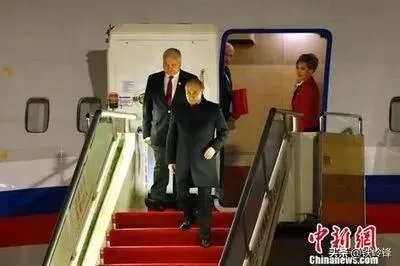 无畏普京，专机盲降比什凯克，这是拿自己的性命作赌注吗？俄罗斯人民会答应吗？