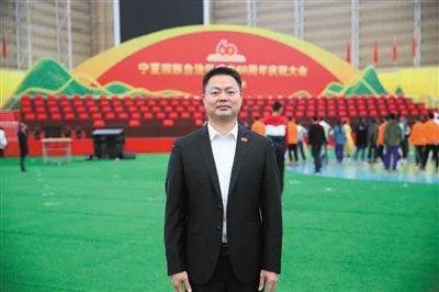 结束离婚风波后，咸素媛疯狂晒老公秀恩爱，陈华爱不爱她呢？