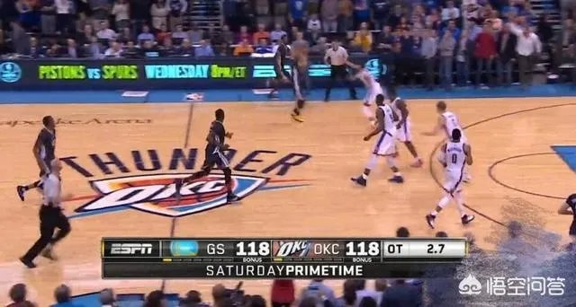 如果需要最后超高难度三分绝杀，科比、库里、哈登你会选谁？