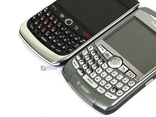 轻巧机身320万AF高分屏幕 黑莓8900试用