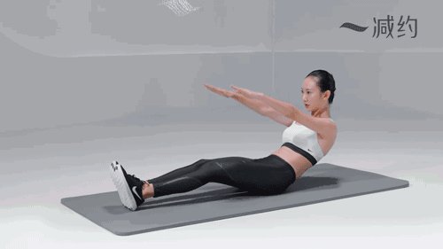 李湘成功瘦回了当年的好身材，她是怎么做到的？