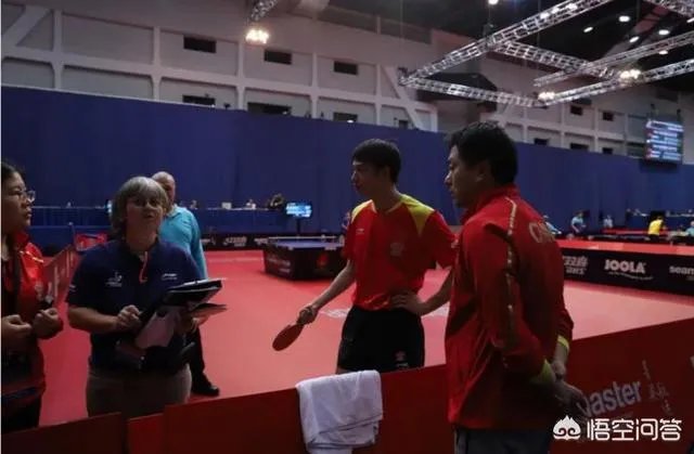 匈牙利公开赛，周雨心因为在比赛局间撕下球拍胶皮而被取消比赛资格，对此你怎么看？