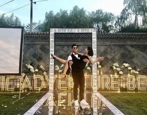 赵奕欢公开认爱，男友是如何迷倒宅男女神的？