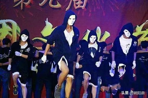 喜欢跳广场舞的朋友，大家谈谈跳广场舞，开心和舞姿哪个更重要？