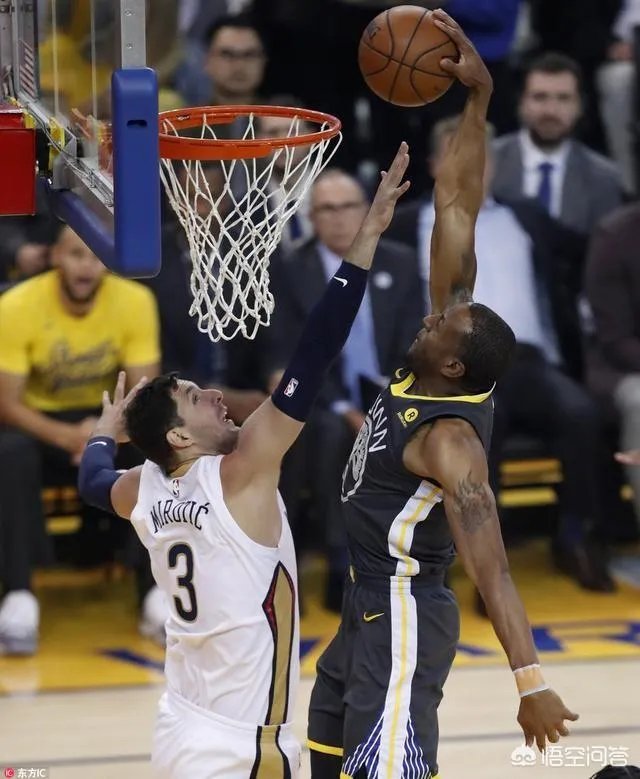 西部半决赛库里复出替补登场，帮助勇士G2击败鹈鹕，库里表现表现怎么样？