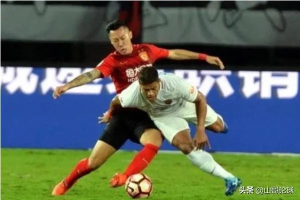 世预赛国足VS菲律宾，韦世豪被徐新顶替进入23人大名单，为什么？