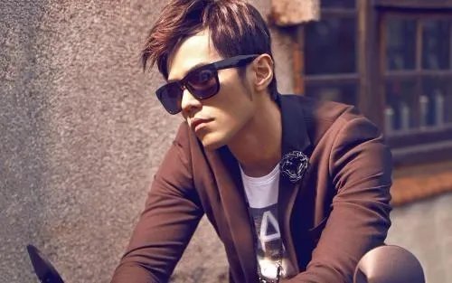 为什么周杰伦娶的是昆凌而不是侯佩岑或者蔡依林?