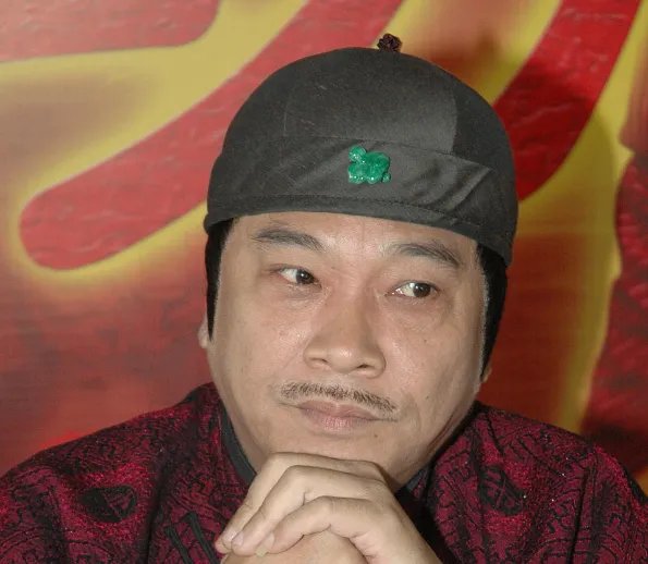 洪金宝马云都得叫周星驰星爷，只有他敢叫星仔，他是谁？