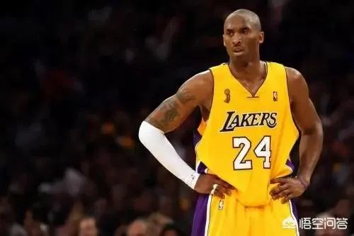 如果需要最后超高难度三分绝杀，科比、库里、哈登你会选谁？