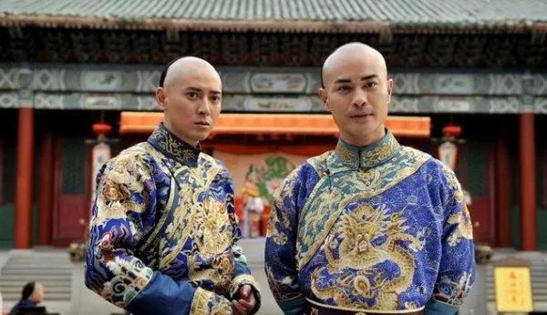 郑嘉颖在《步步惊心》中扮演的是谁？