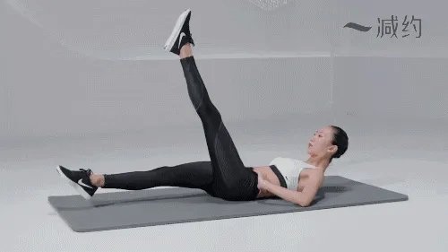 李湘成功瘦回了当年的好身材，她是怎么做到的？