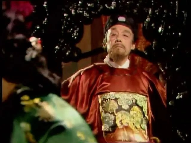 林如海为贾雨村办事，按理说应该找袭爵的贾赦，为何找的是贾政？