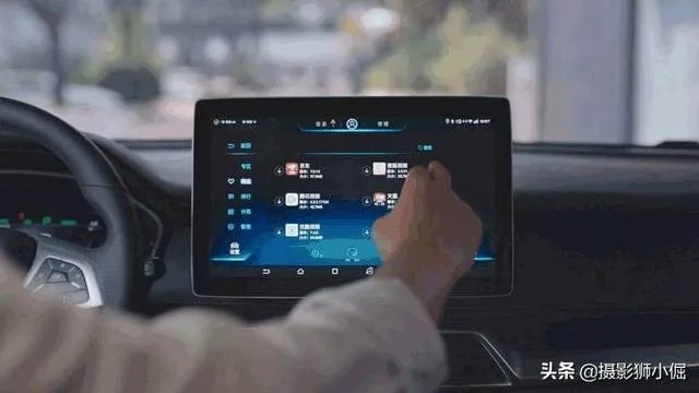 目前市面上的智能车机，哪家最强？