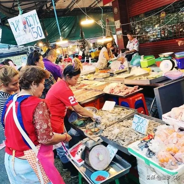 泰国疫情如何？目前当地人的生活变化大吗？