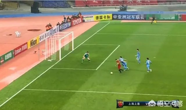 亚冠，上港1-0川崎，胡尔克点射绝杀，颜骏凌救险，上港取开门红，如何评价？