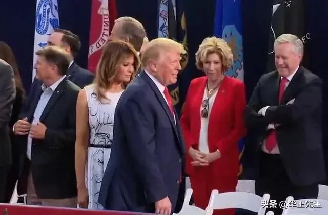 如果11月美国大选败选，特朗普会赖在白宫不走吗？