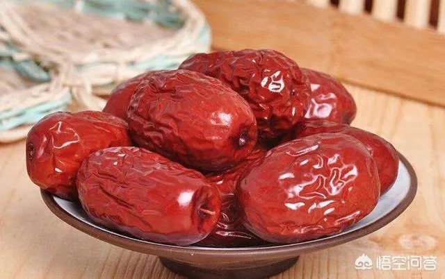 在农村过年时，门口横放一棵高粱秸什么用意？